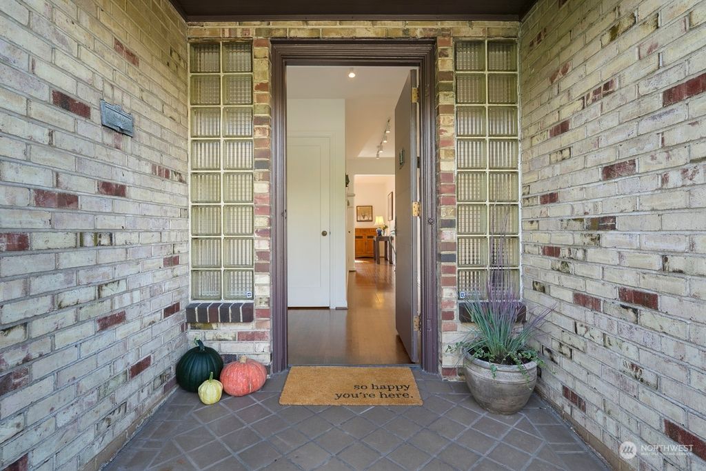Photo of 2461 42nd Avenue W, Seattle, WA 98199 (MLS # 2293864)