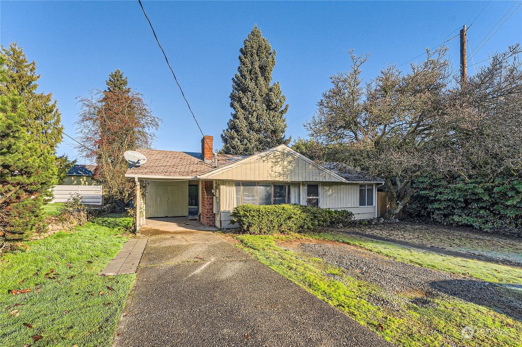 Photo of 8556 S 123rd Place, Seattle, WA 98178 (MLS # 2188801)