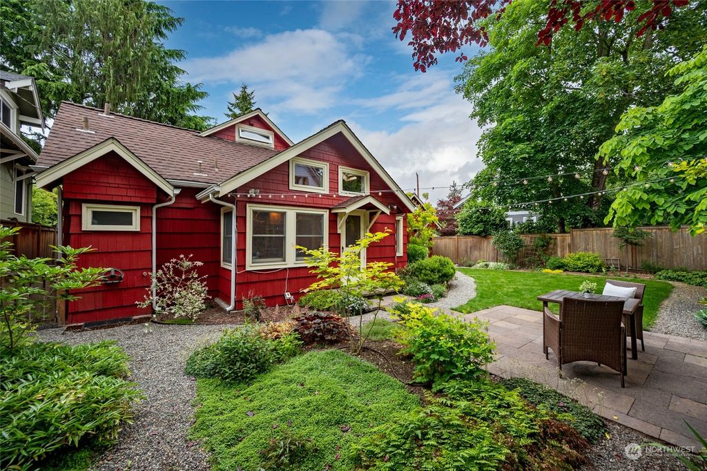 Photo of 145 NE 61st Street, Seattle, WA 98115 (MLS # 2075693)