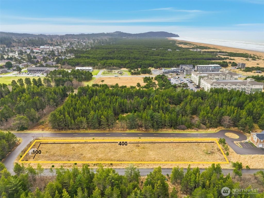 Photo of 6 7th Street SW, Long Beach, WA 98631 (MLS # 2463573)