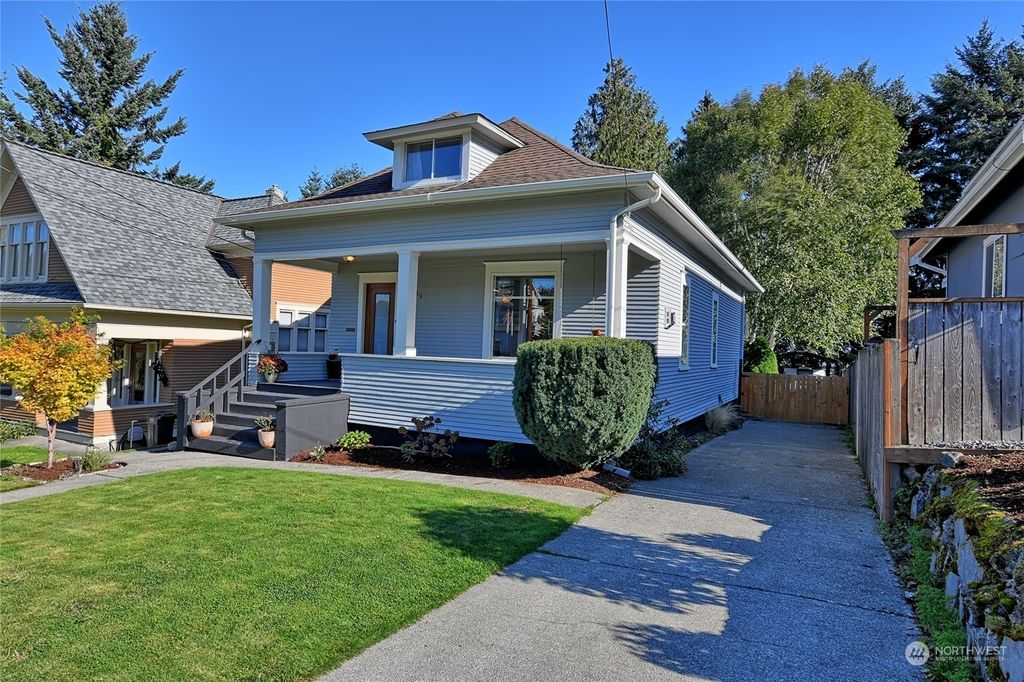 Photo of 3419 Norton Avenue, Everett, WA 98201 (MLS # 2175301)
