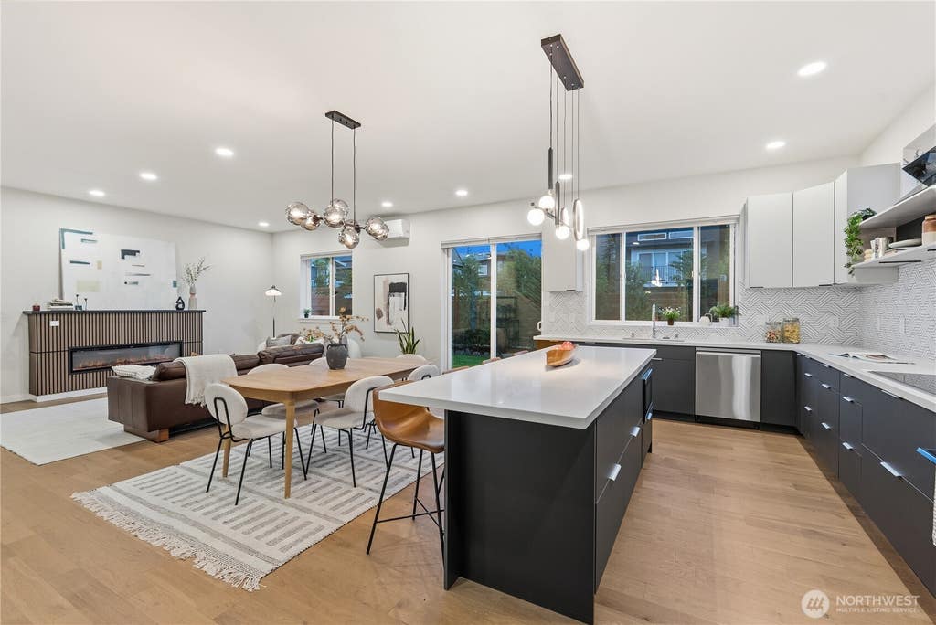 Photo of 5114 15th Avenue S, Seattle, WA 98108 (MLS # 2564237)
