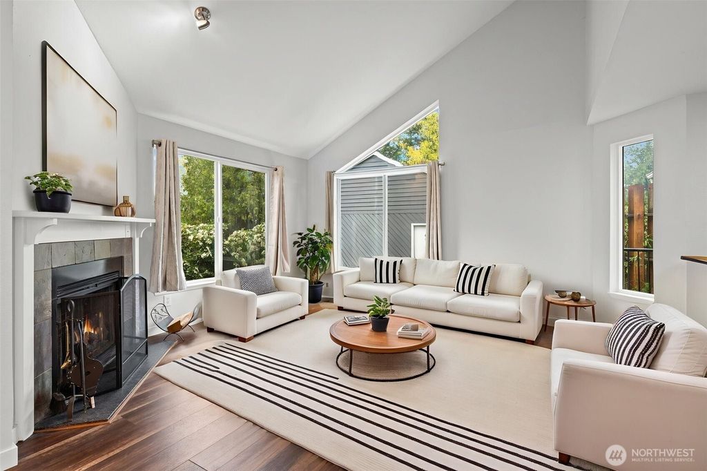 Photo of 2321 SE 8th Drive, Renton, WA 98055 (MLS # 2512709)