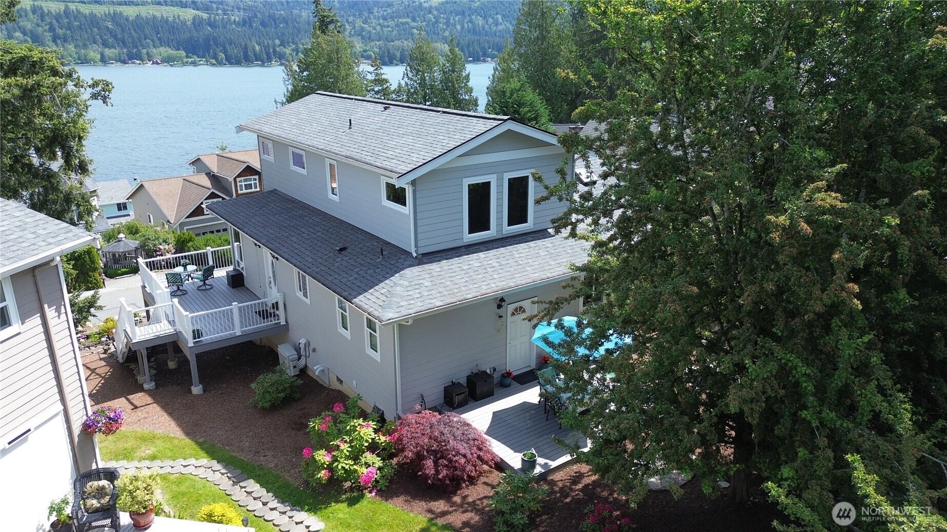 43 North Point Drive