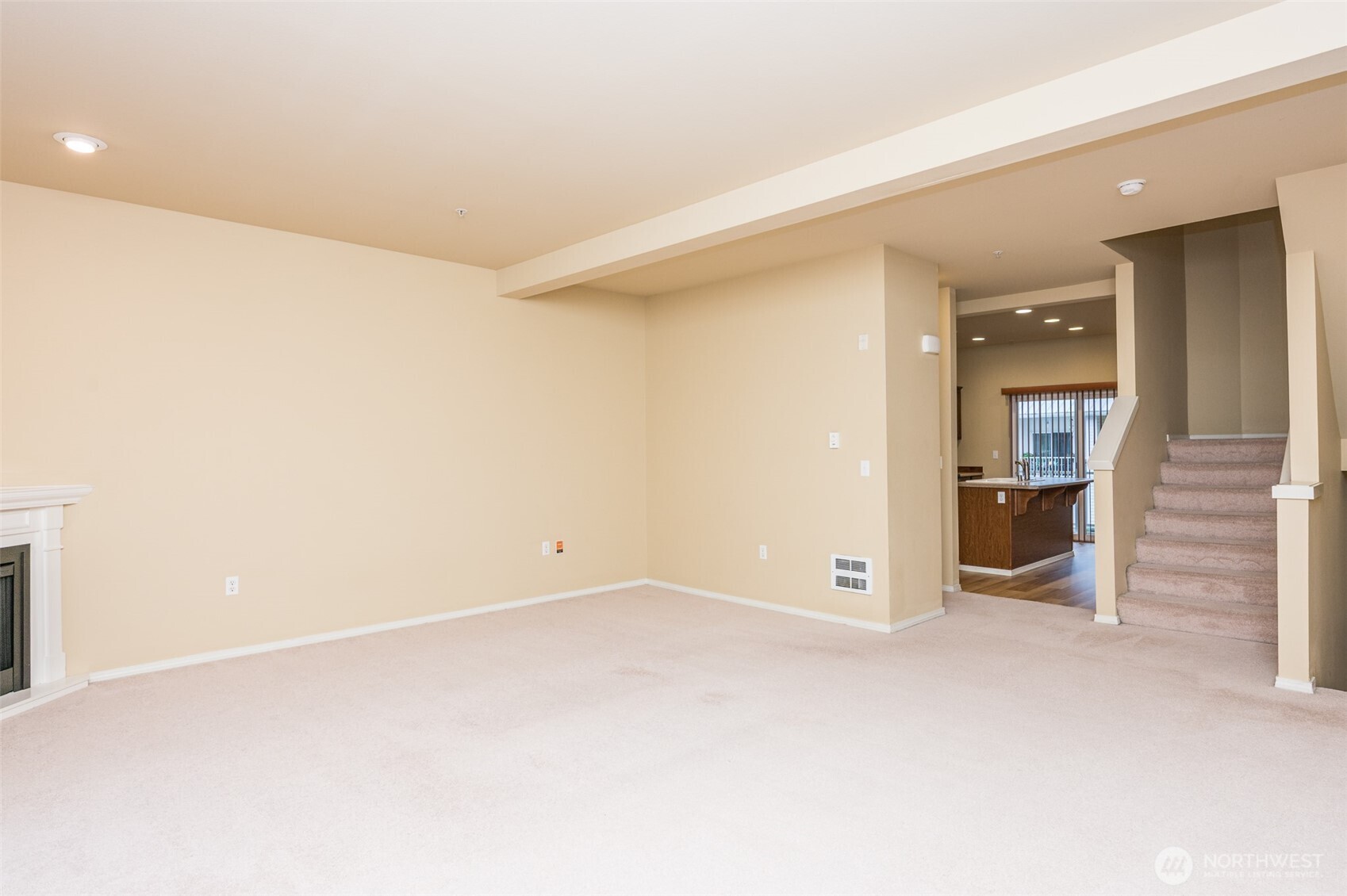 5325 Military Road E B