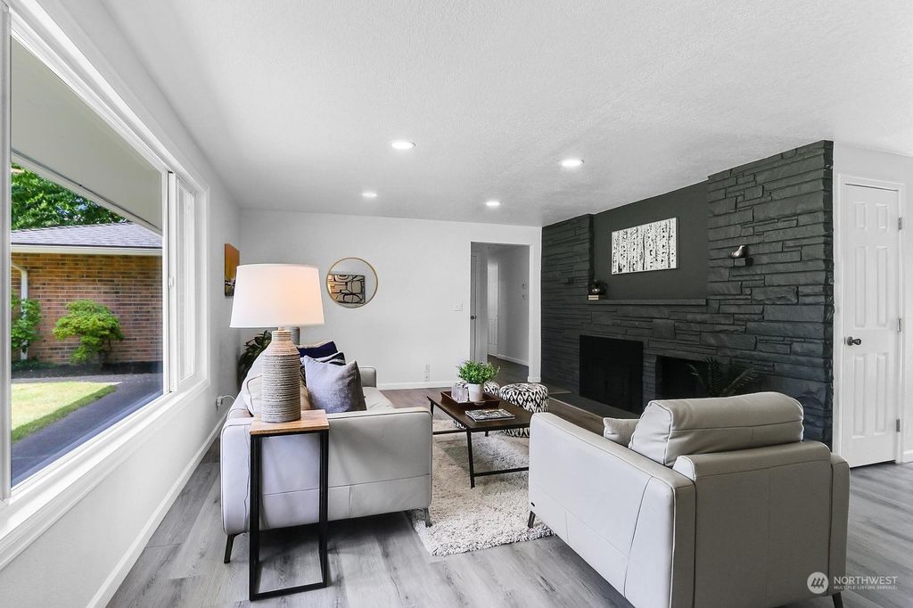 Photo of 2322 95th Place SE, Everett, WA 98208 (MLS # 2242351)