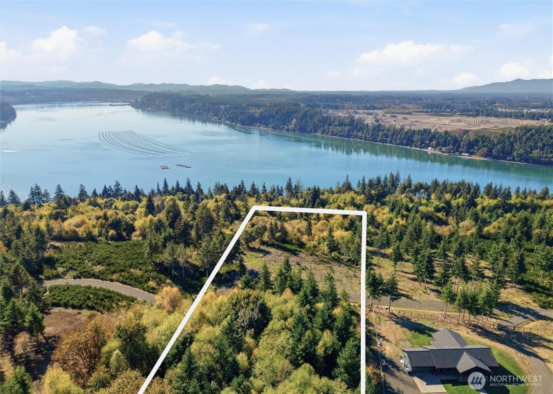 3 E Lone Fir Drive