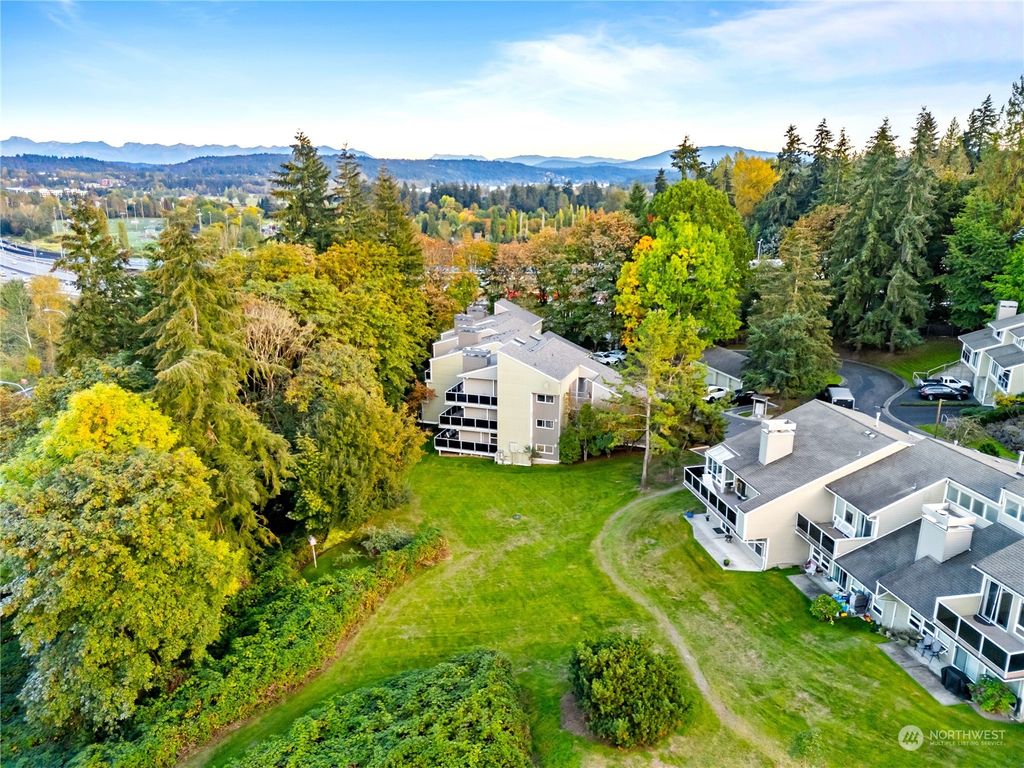 Photo of 15730 NE 70th Court, Redmond, WA 98052 (MLS # 2297727)