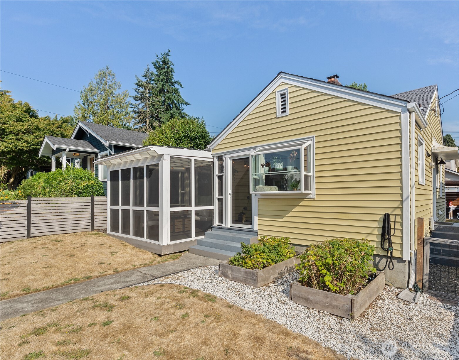 742 N 100 Street