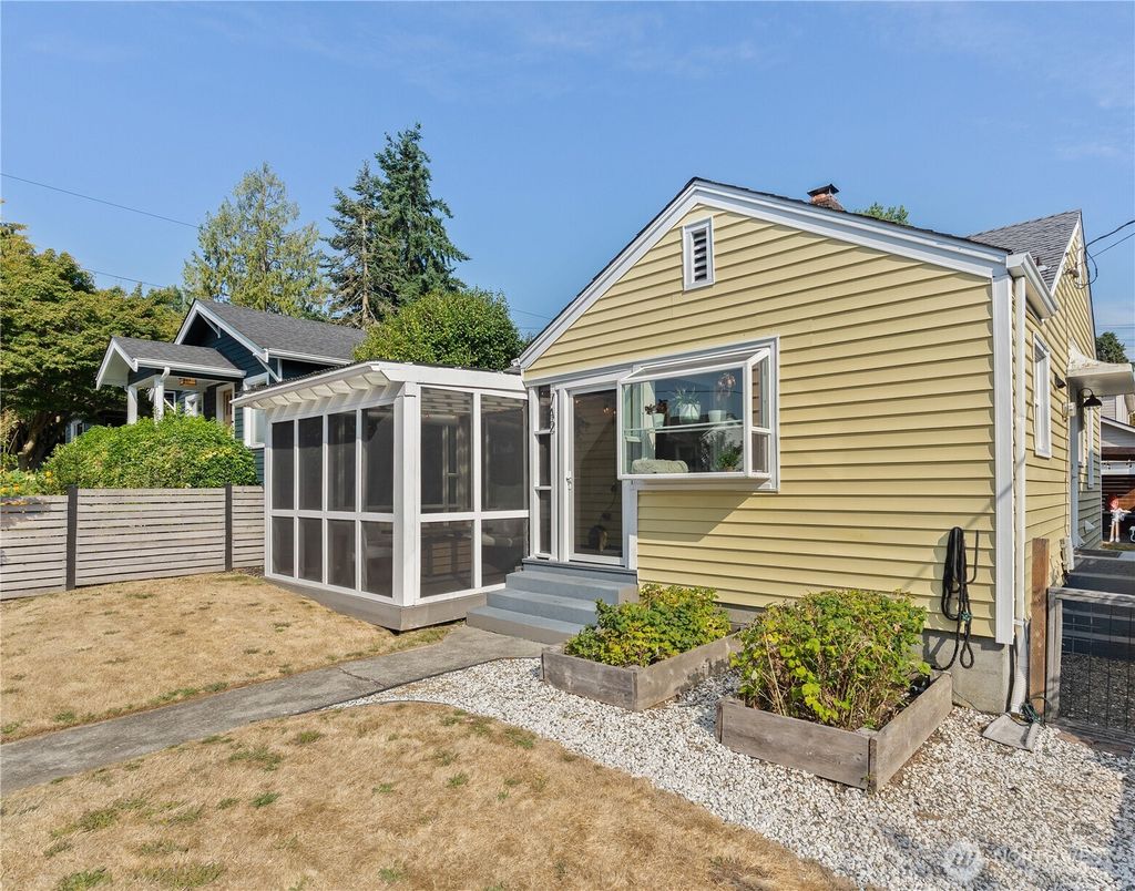 Photo of 742 N 100 Street, Seattle, WA 98133 (MLS # 2425603)