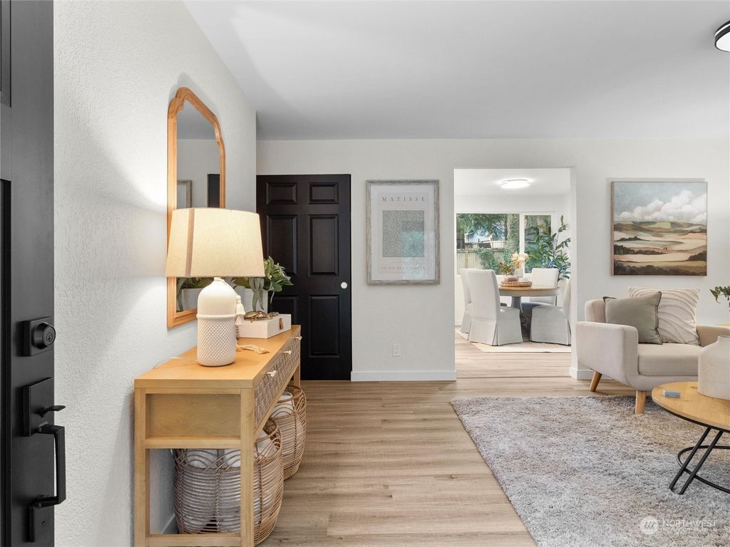 Photo of 713 216th Place NE, Sammamish, WA 98074 (MLS # 2210409)