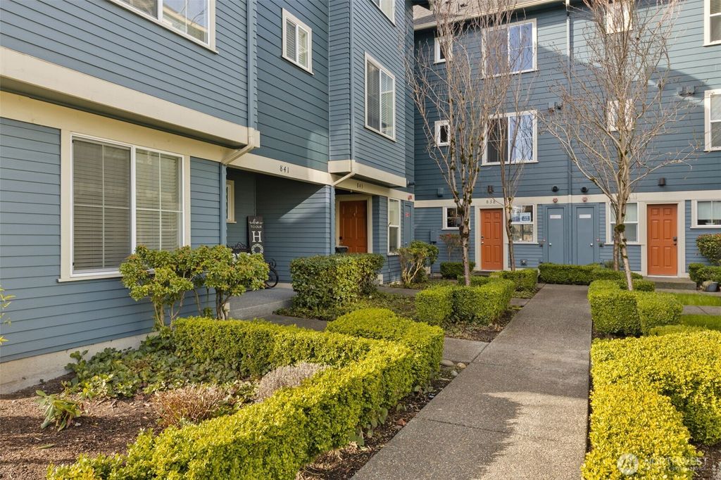 Photo of 841 5th Place NE, Issaquah, WA 98029 (MLS # 2501257)