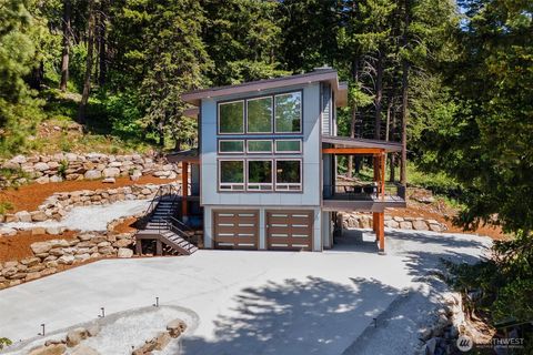 Photo of 36 Fall Creek Lane, Leavenworth, WA 98826 (MLS # 2459512)