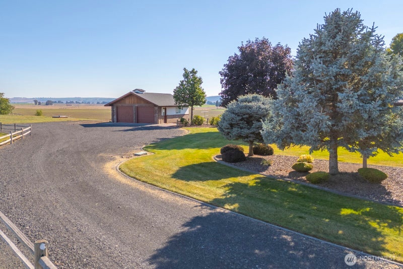 2229 W Bench Road