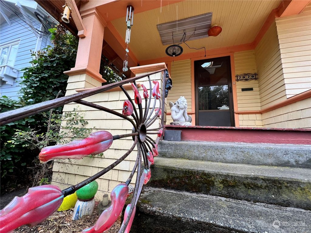 Photo of 2929 Mayfair Avenue N, Seattle, WA 98109 (MLS # 2163601)