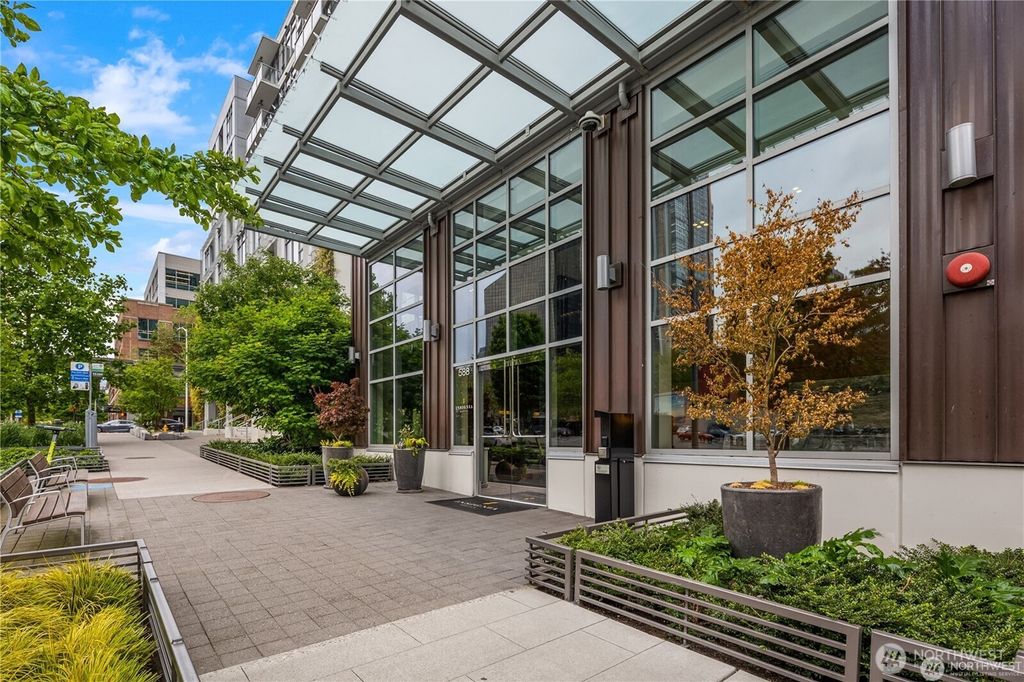 Photo of 588 Bell Street #2702S, Seattle, WA 98121 (MLS # 2373004)
