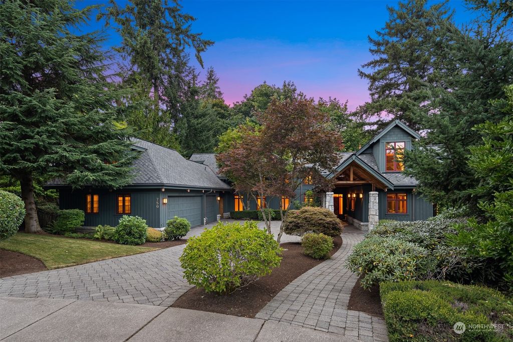 Photo of 750 168th Place SE, Bellevue, WA 98008 (MLS # 2154458)