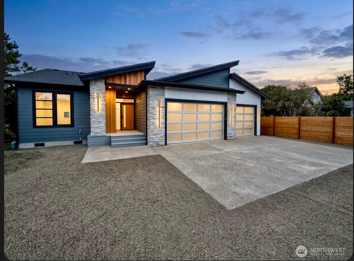 887 Texmar Avenue SW