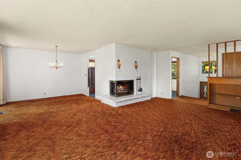 8619 Maple Lane