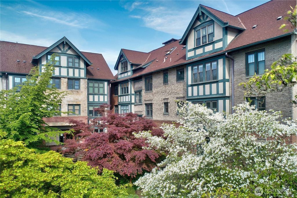 Photo of 409 16th Avenue E #21, Seattle, WA 98112 (MLS # 2371038)