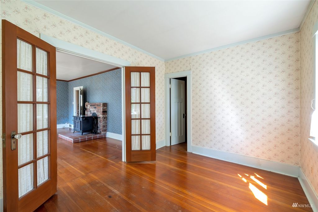 Photo of 1456 SW 149th Street, Burien, WA 98166 (MLS # 1992040)