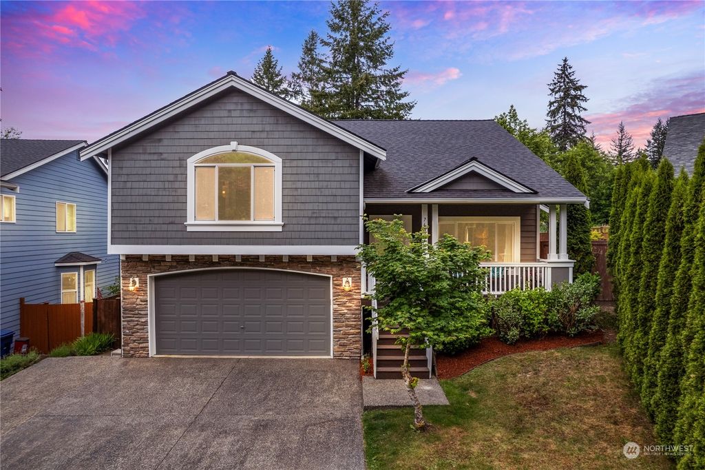Photo of 7605 50th Place NE, Marysville, WA 98270 (MLS # 2075139)