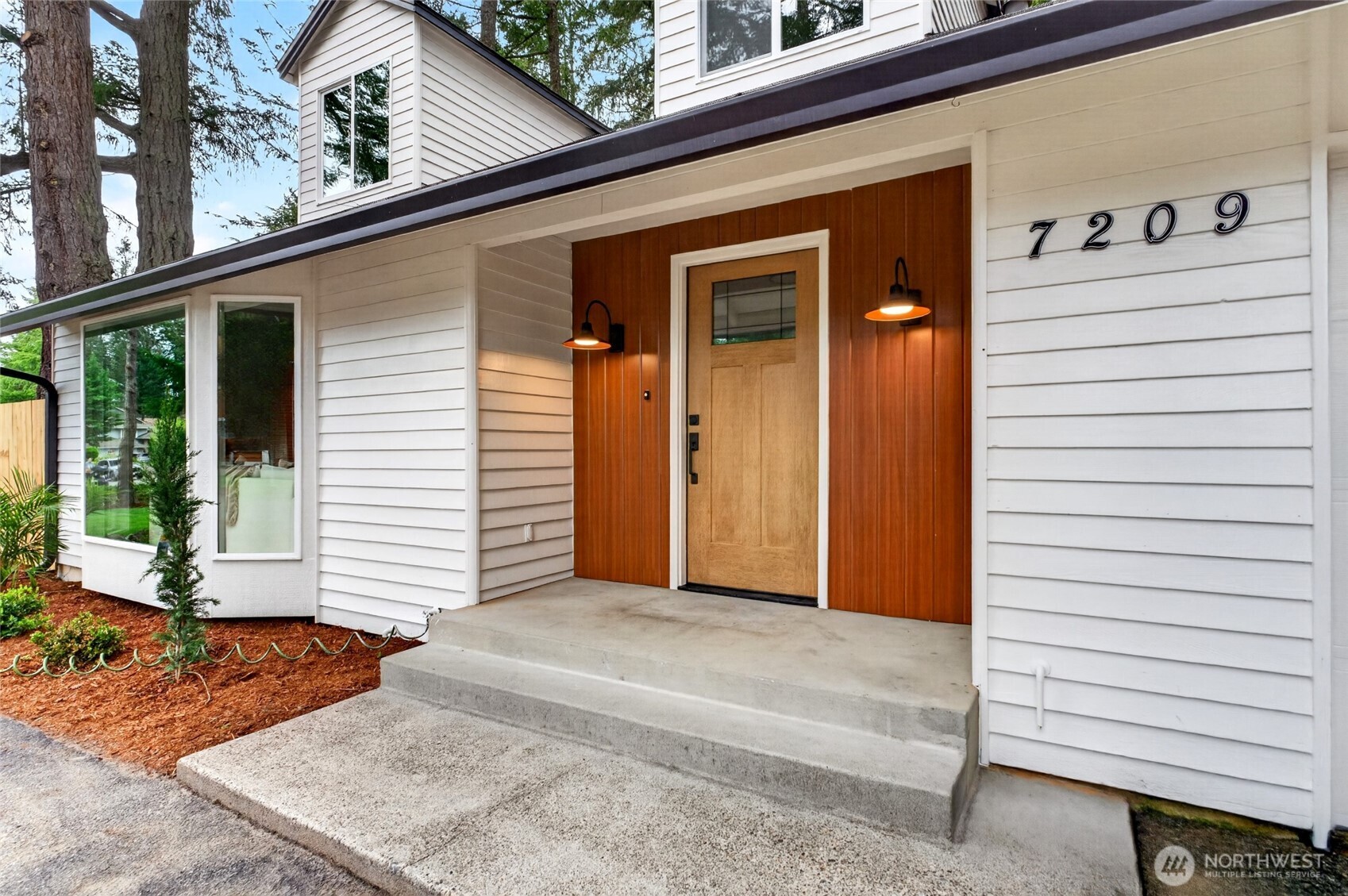 7209 Turquoise Drive SW