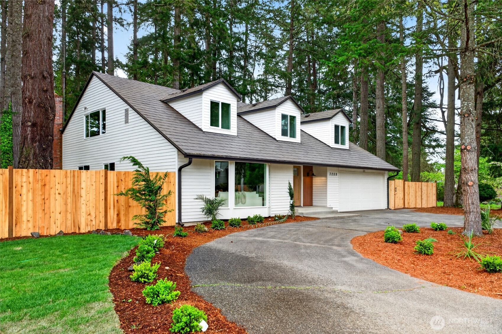 7209 Turquoise Drive SW