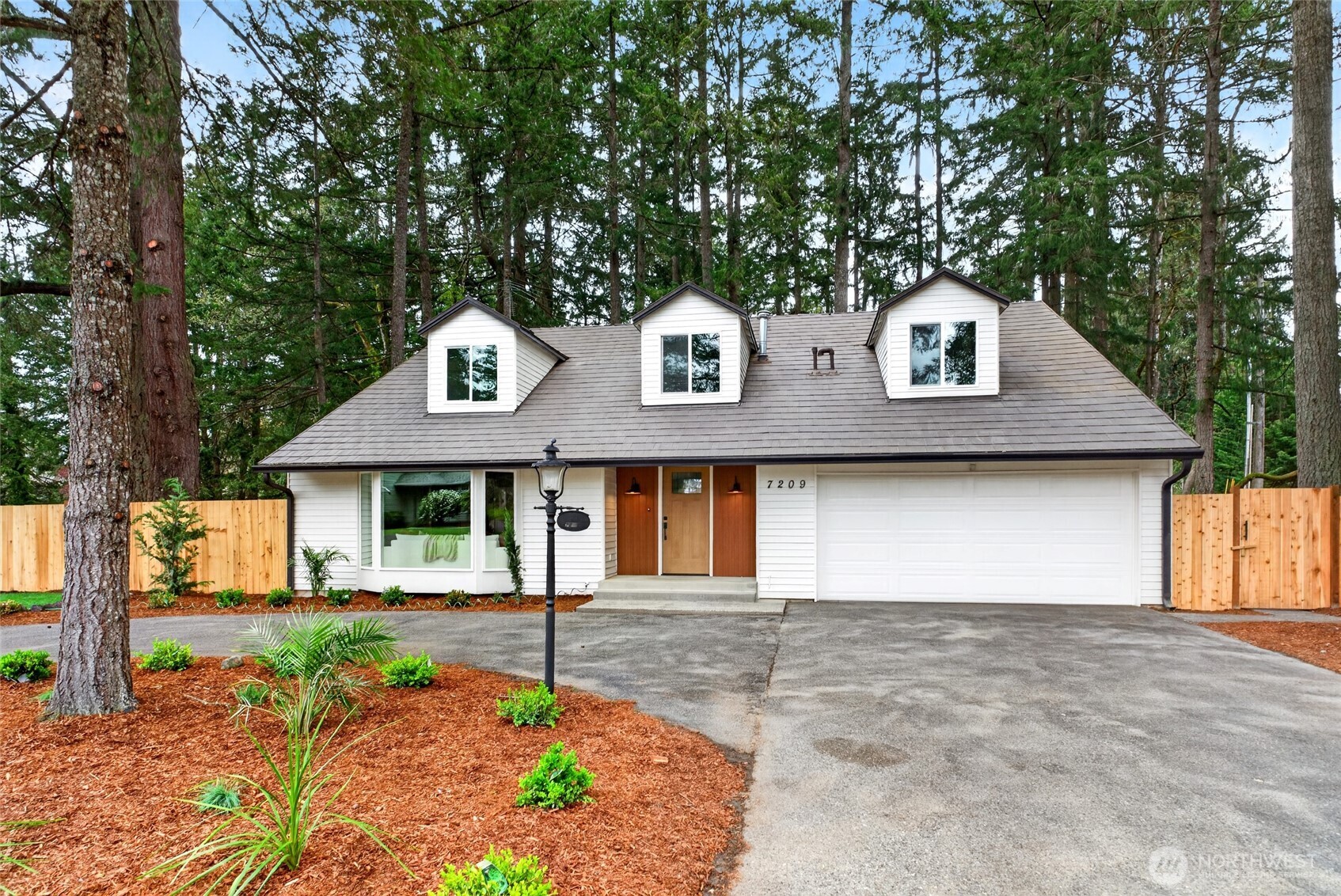 7209 Turquoise Drive SW