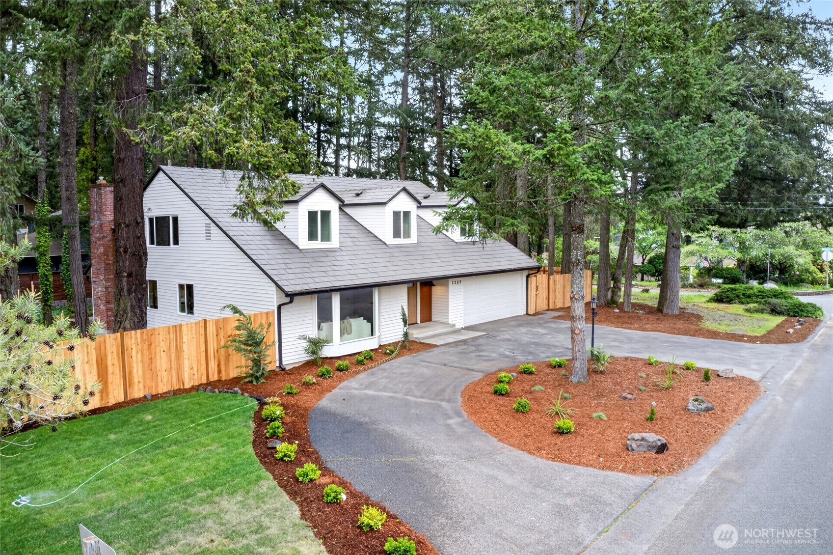 7209 Turquoise Drive SW