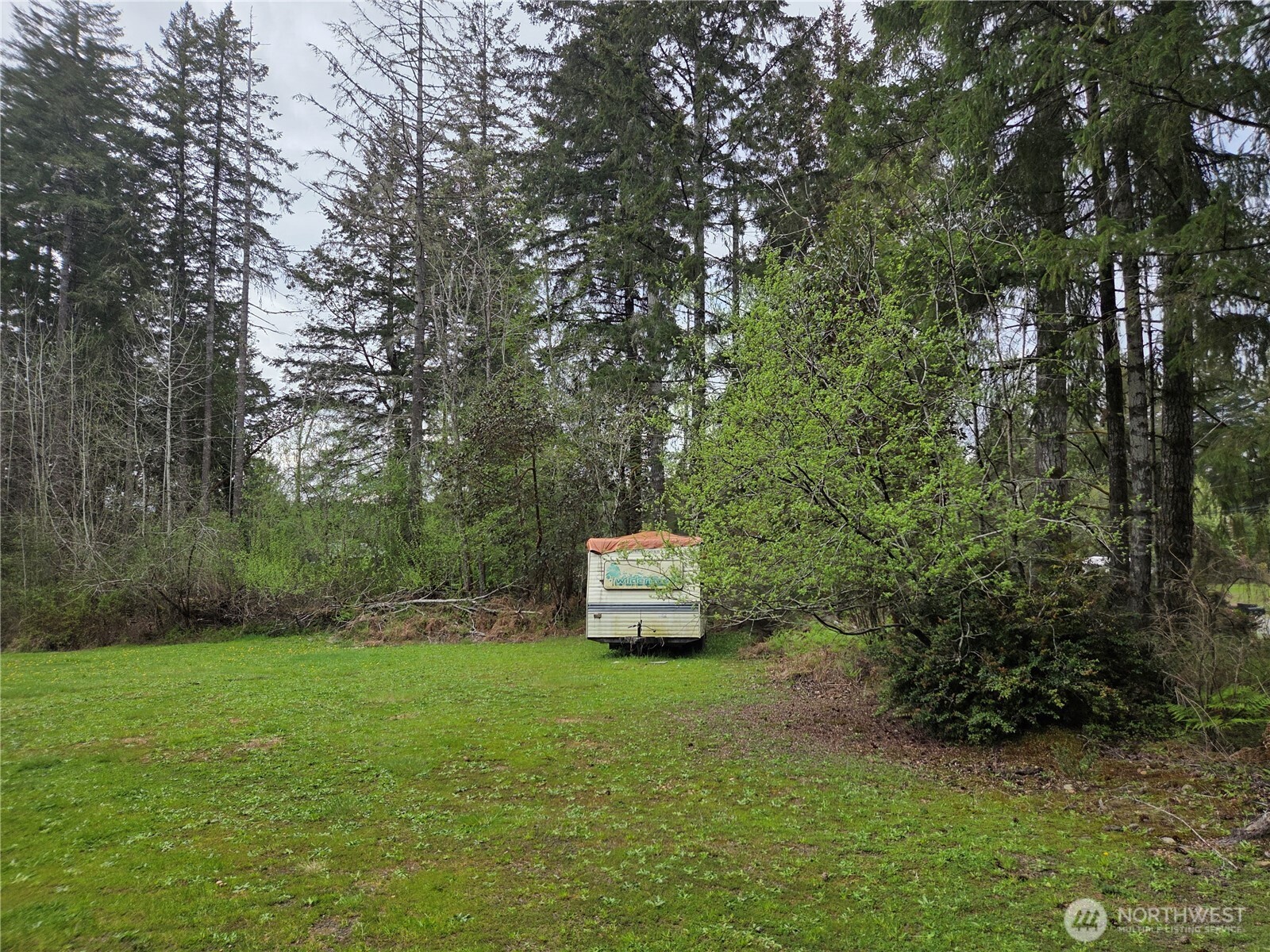 1266 E Pickering Road