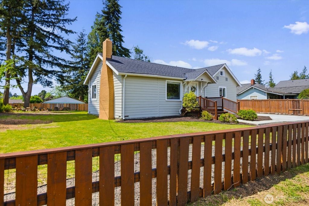 Photo of 7408 OLYMPIC DRIVE DR, Everett, WA 98203 (MLS # 2527536)
