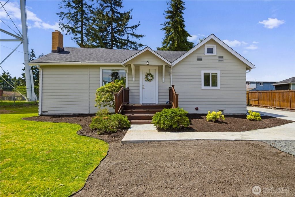 Photo of 7408 OLYMPIC DRIVE DR, Everett, WA 98203 (MLS # 2527536)