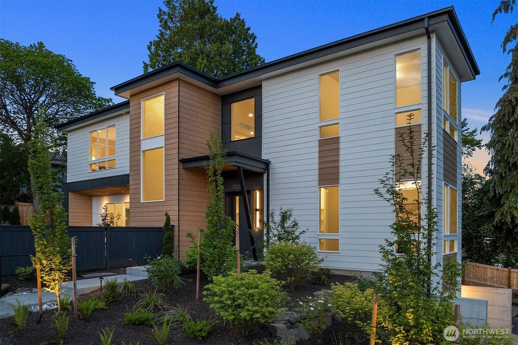 Photo of 1004 3rd Street, Kirkland, WA 98033 (MLS # 2364238)