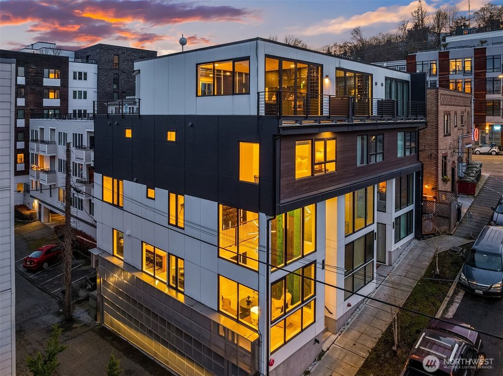 Photo of 759 Hayes Street, Seattle, WA 98109 (MLS # 2347046)