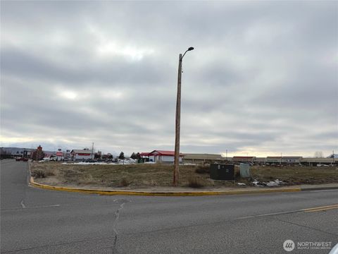 Photo of 8 Omache Drive, Omak, WA 98841 (MLS # 2500525)