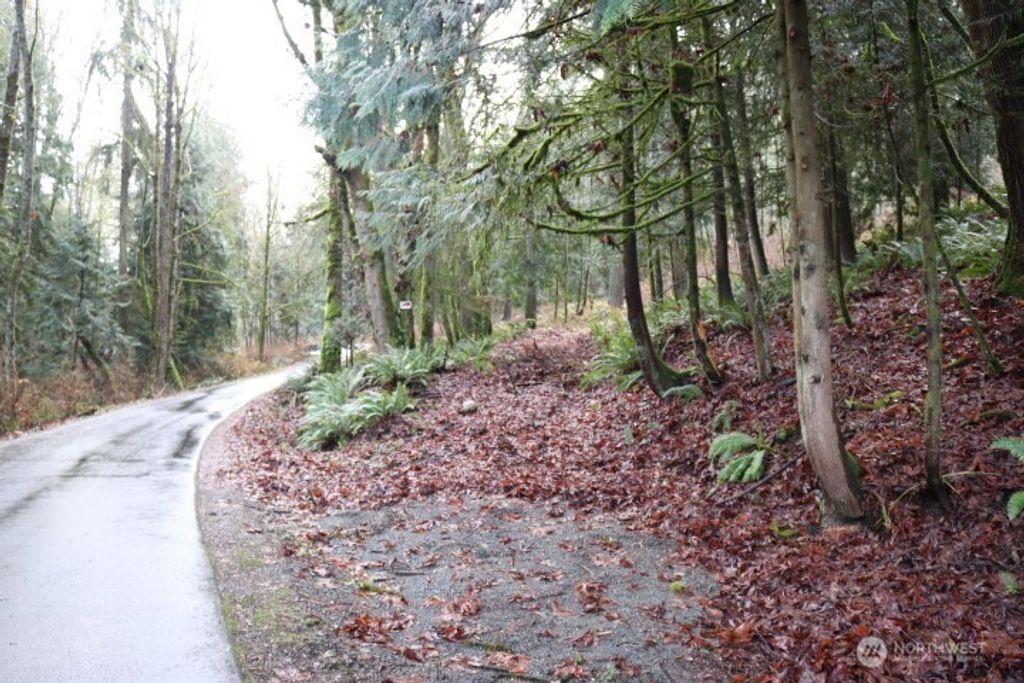 Photo of 18700 SE 64TH Way, Issaquah, WA 98027 (MLS # 2492179)