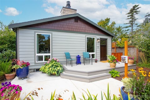 Photo of 2505 Cherry Street, Bellingham, WA 98225 (MLS # 2546837)