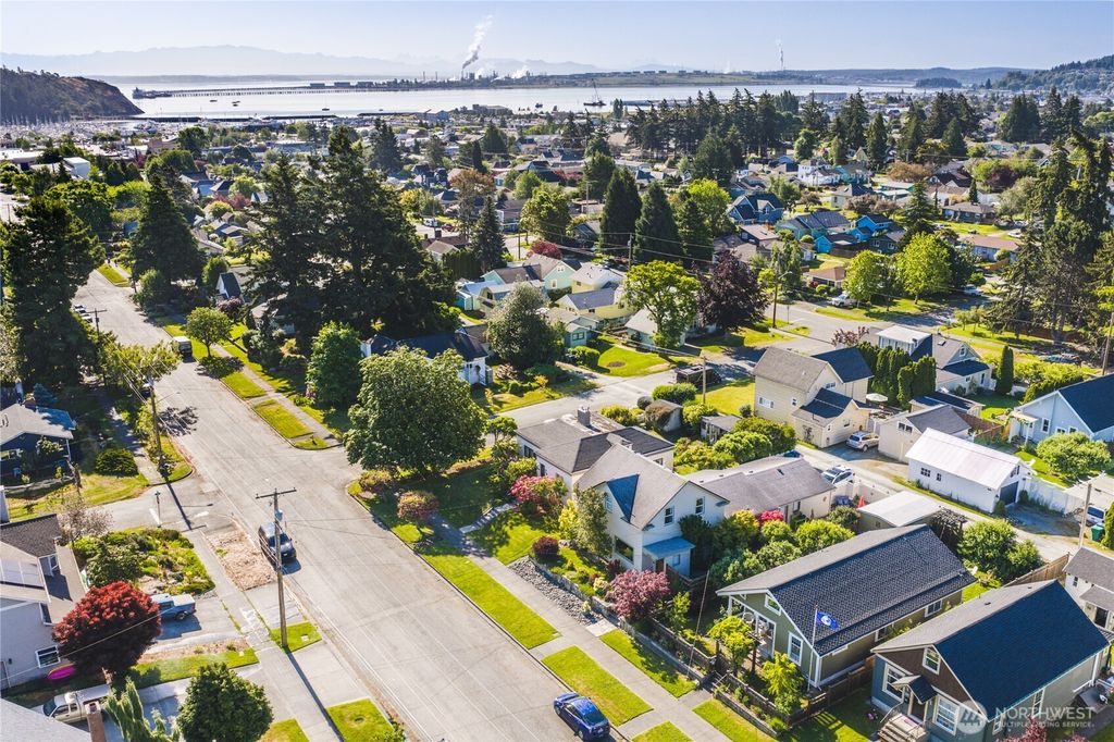 Photo of 1605 9th Street, Anacortes, WA 98221 (MLS # 2532252)