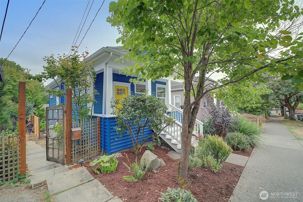 Photo of 934 25th Avenue S, Seattle, WA 98144 (MLS # 2431153)