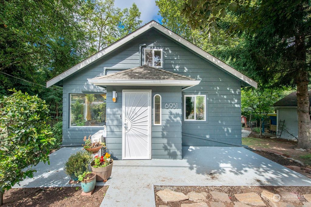 Photo of 6951 23rd Avenue SW, Seattle, WA 98106 (MLS # 2127043)