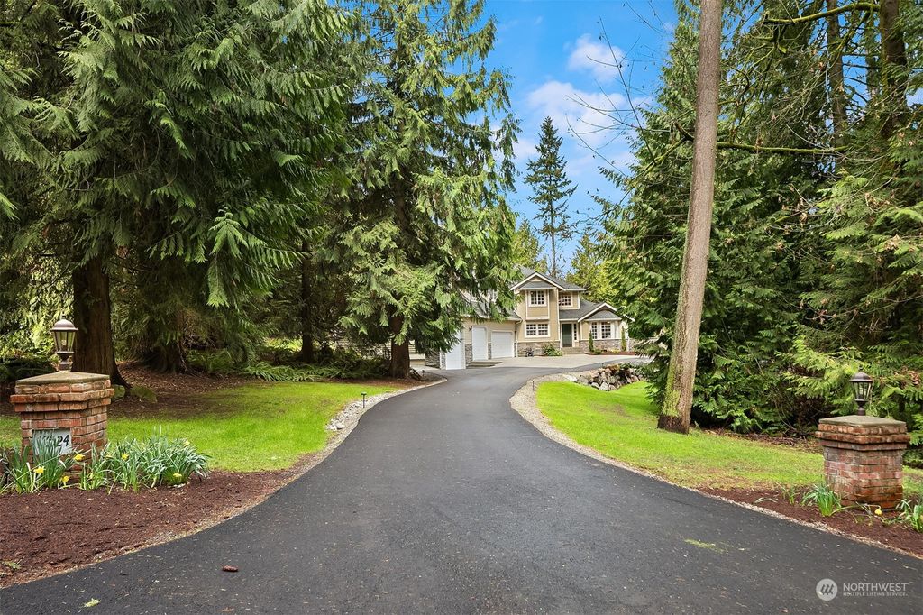 Photo of 18524 NE 137th Street, Woodinville, WA 98072 (MLS # 2047885)