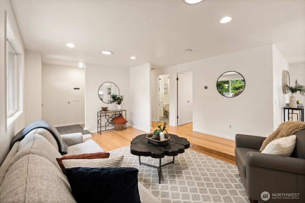 Photo of 12005 NE 134th Place, Kirkland, WA 98034 (MLS # 2548779)