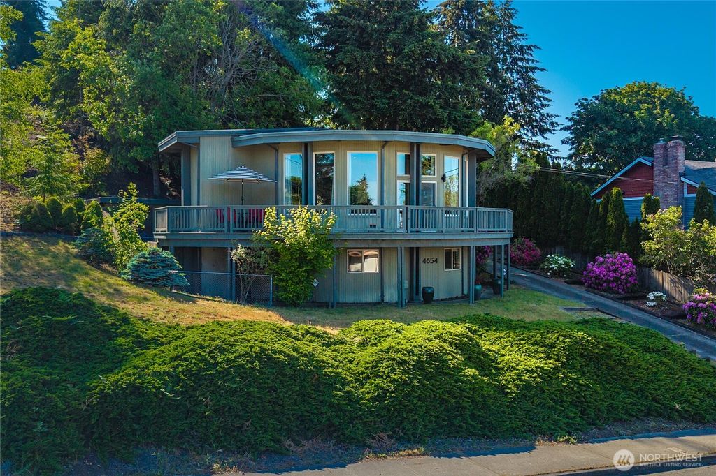 Photo of 4654 N Vassault Street, Tacoma, WA 98407 (MLS # 2528113)