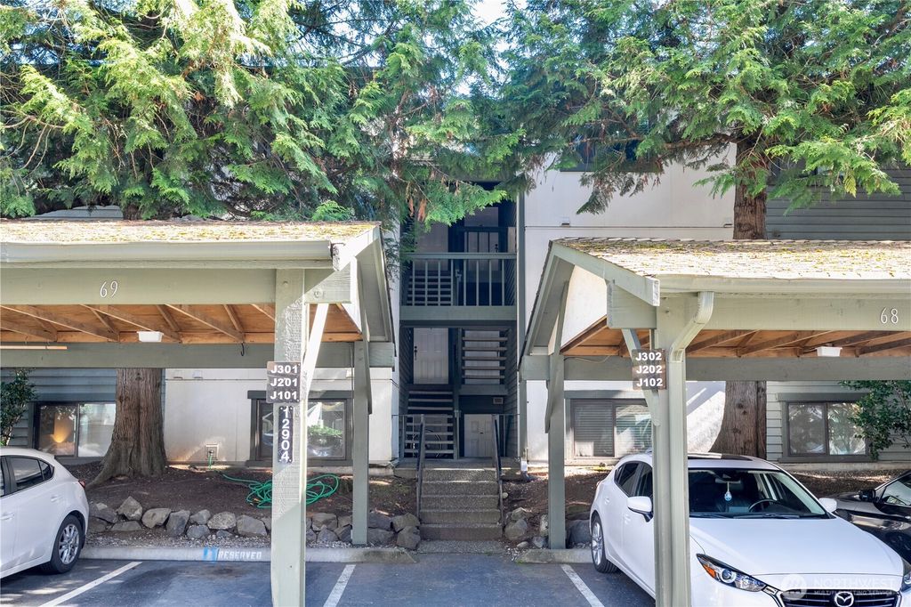 Photo of 12904 126th Court NE #J101, Kirkland, WA 98034 (MLS # 2358074)