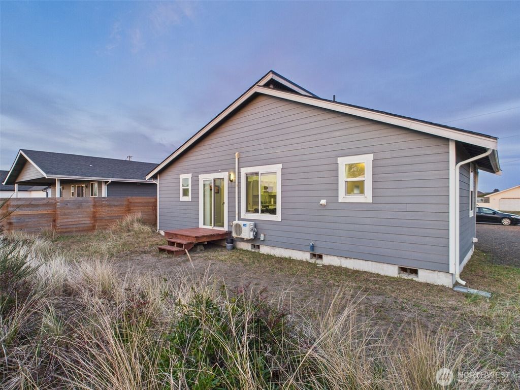 listing image 9361818862914475422