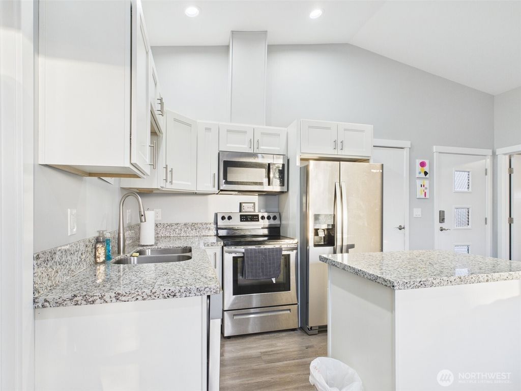 listing image 9364818700637127282