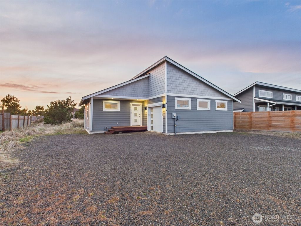 listing image 9363846643220473282