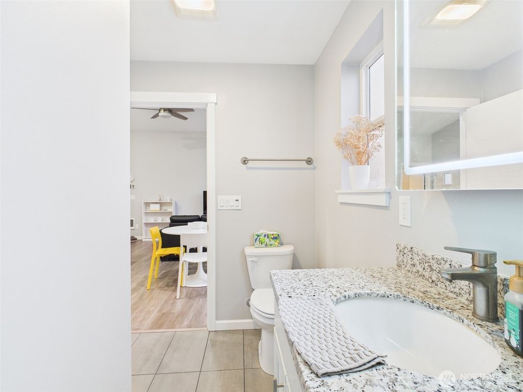 listing image 9368030495633606003