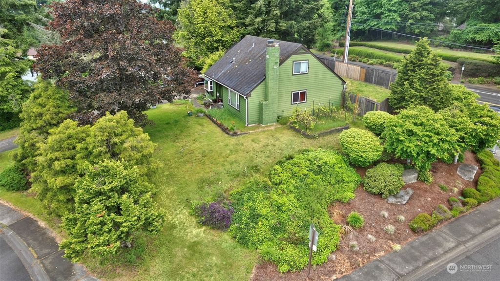 Photo of 16168 139th Place SE, Renton, WA 98058 (MLS # 2245014)